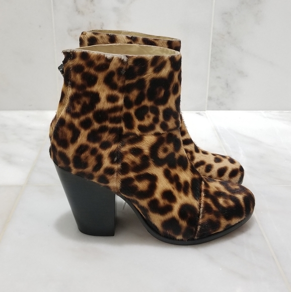 Rag & Bone Leopard Calf Hair Newbury Booties 39.5 - Picture 2 of 11